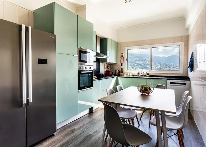 Casa Barcelos View * Funchal